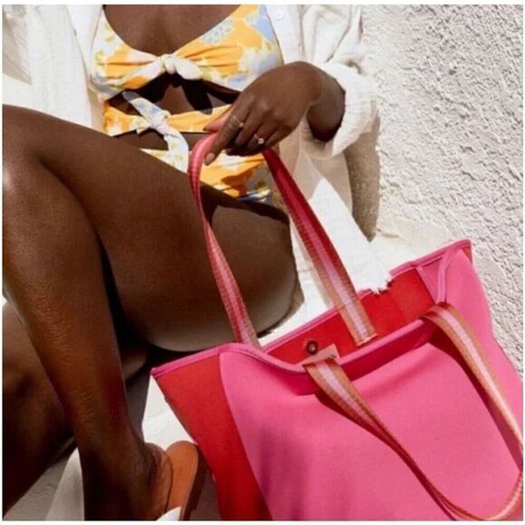 Summersalt Neoprene Beach Pool Tote Shoulder‎ Bag NWOT Hot Pink Hibuscus Red - Picture 2 of 13